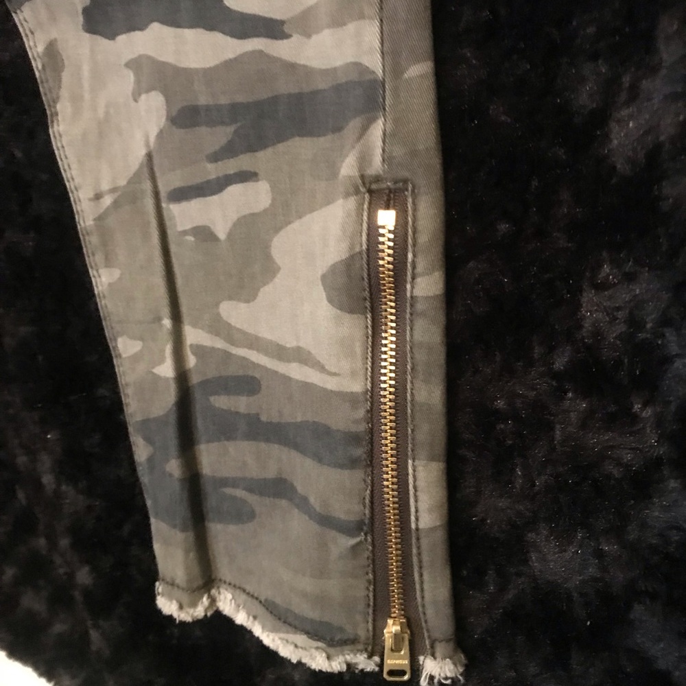Ladies pants. - Picture 4 of 5